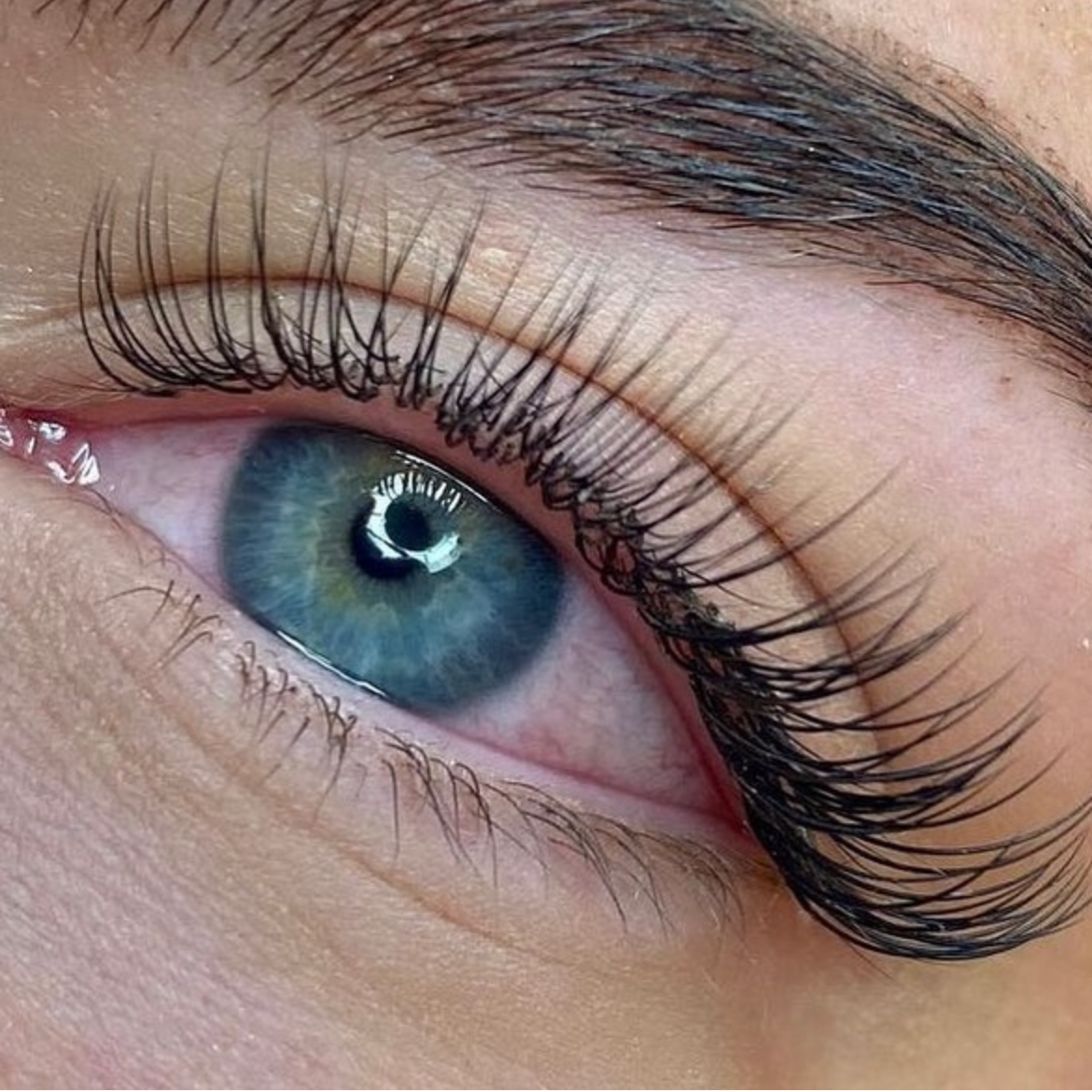 Training: One by one Wimperextensions